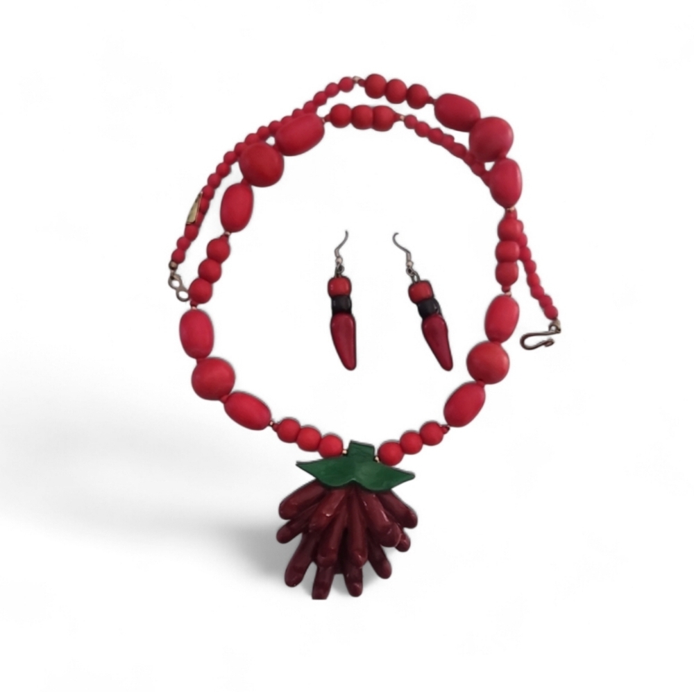 Vibrant Red and Green Beaded Necklace Set
